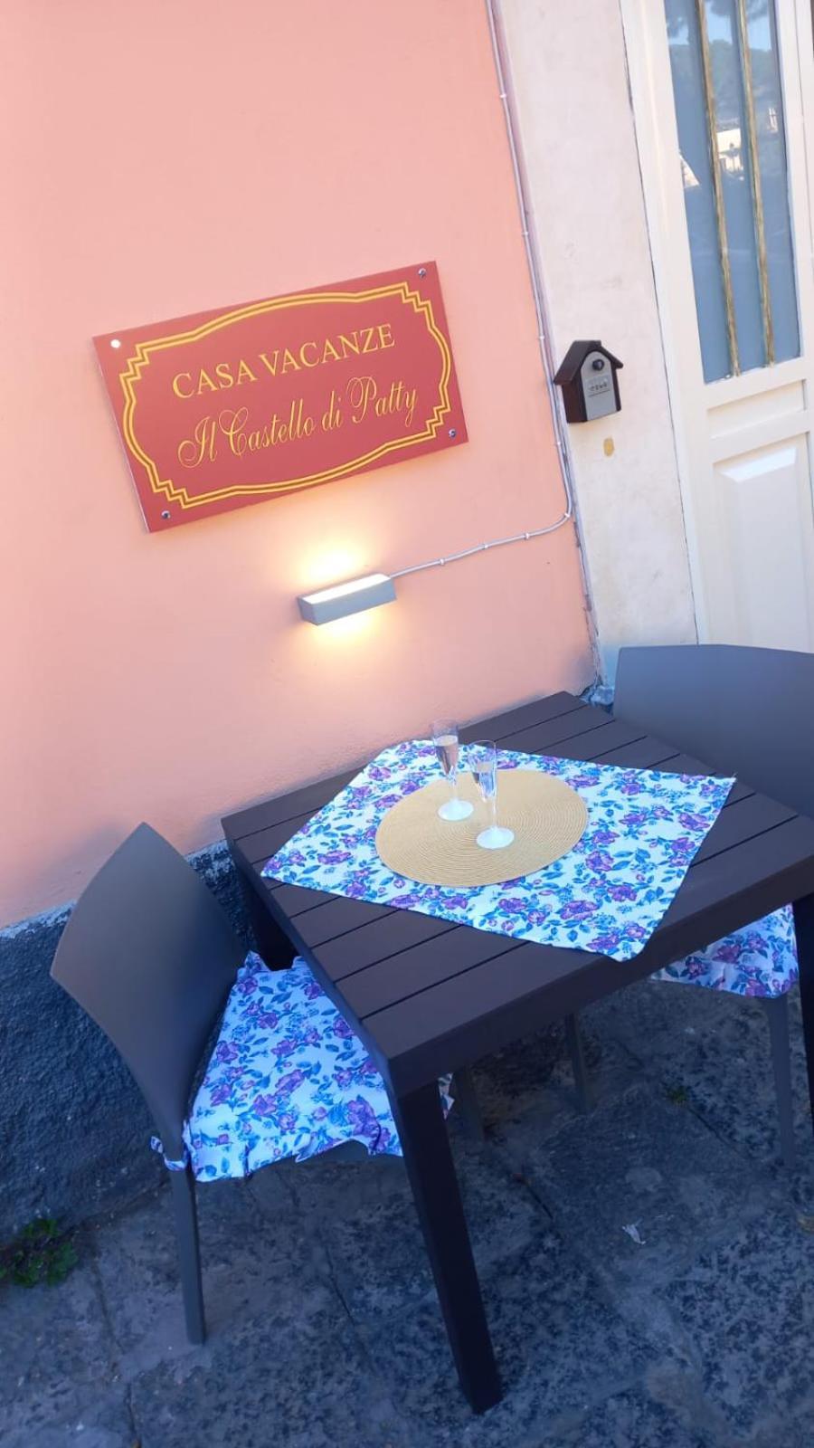 Il Castello Di Patty Lejlighed Catania Eksteriør billede