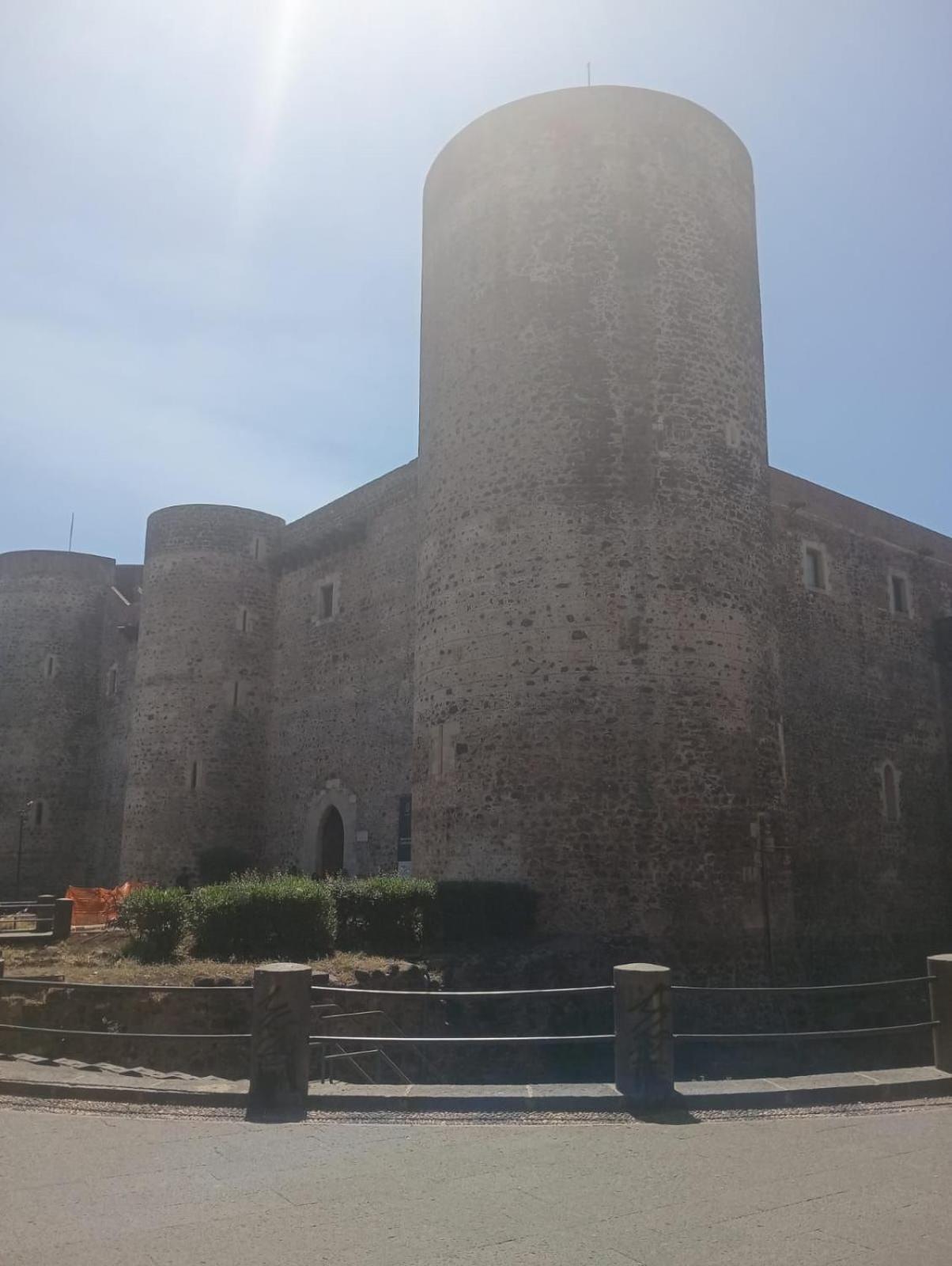 Il Castello Di Patty Lejlighed Catania Eksteriør billede