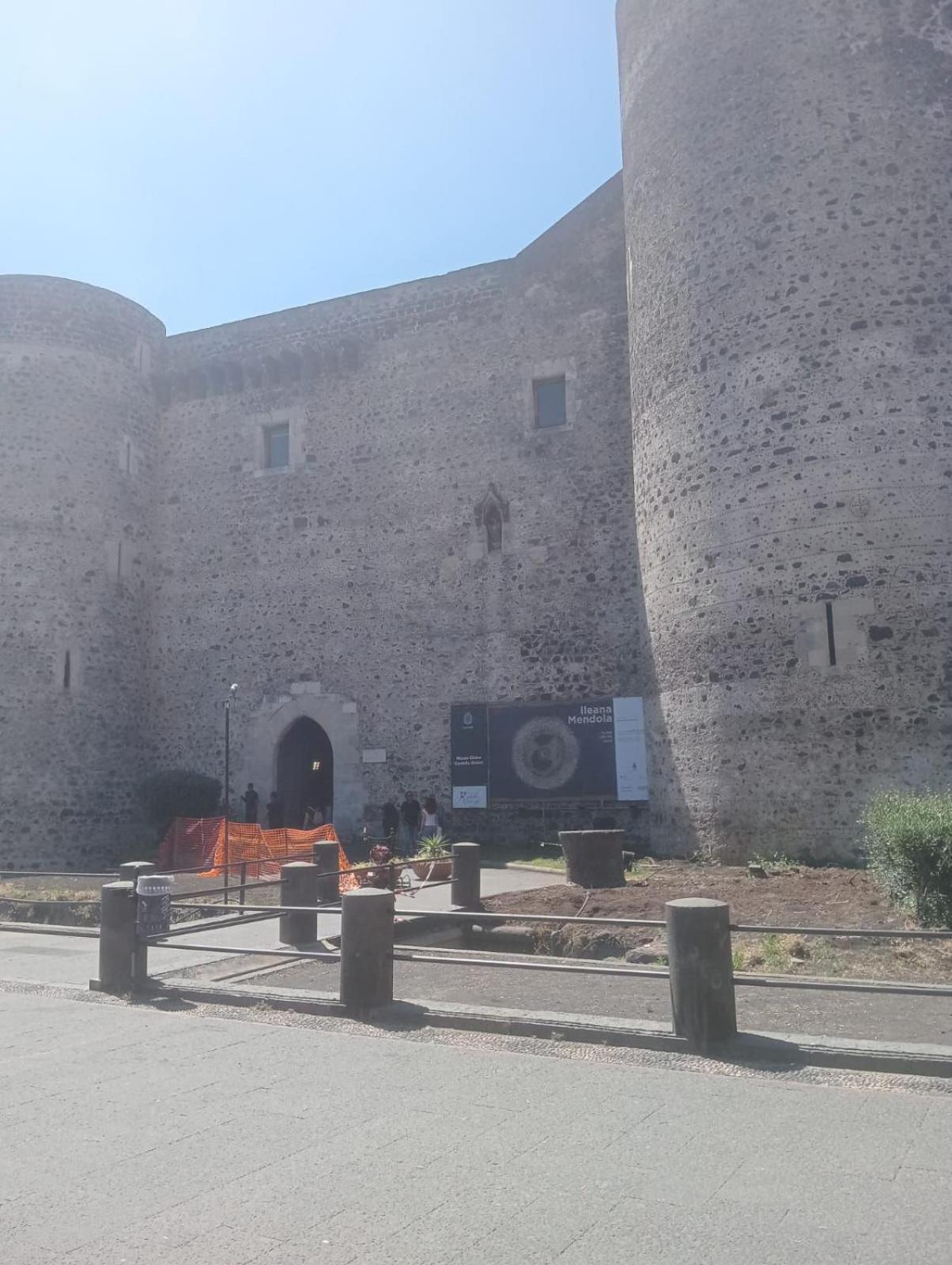 Il Castello Di Patty Lejlighed Catania Eksteriør billede