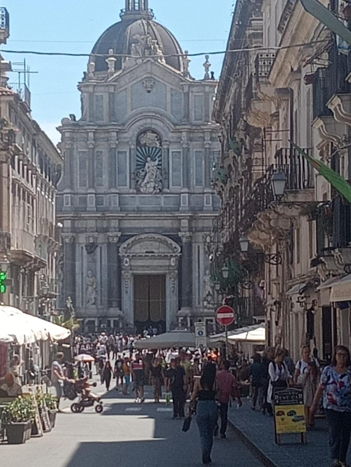 Il Castello Di Patty Lejlighed Catania Eksteriør billede